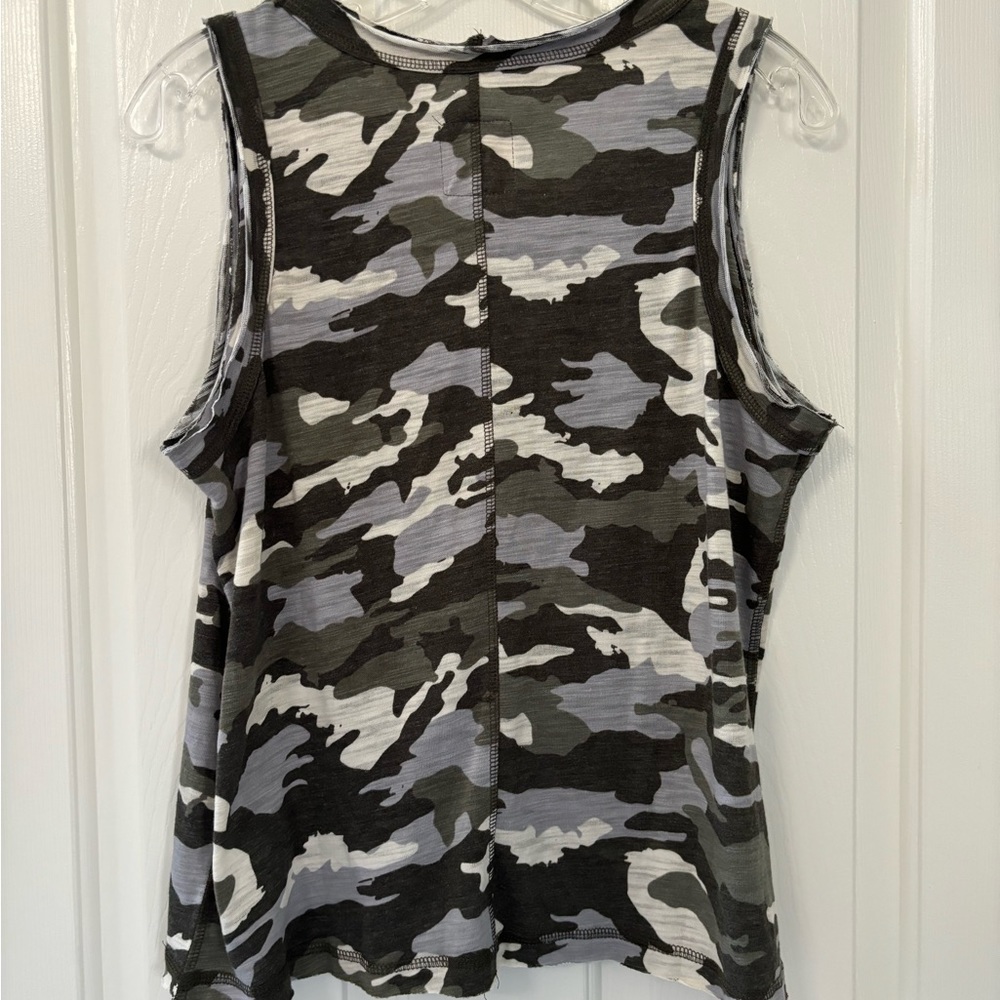 Chaser Shades Of Gray, Green & Cream Camo Tank Top New With Tags Size La… - Picture 8 of 14